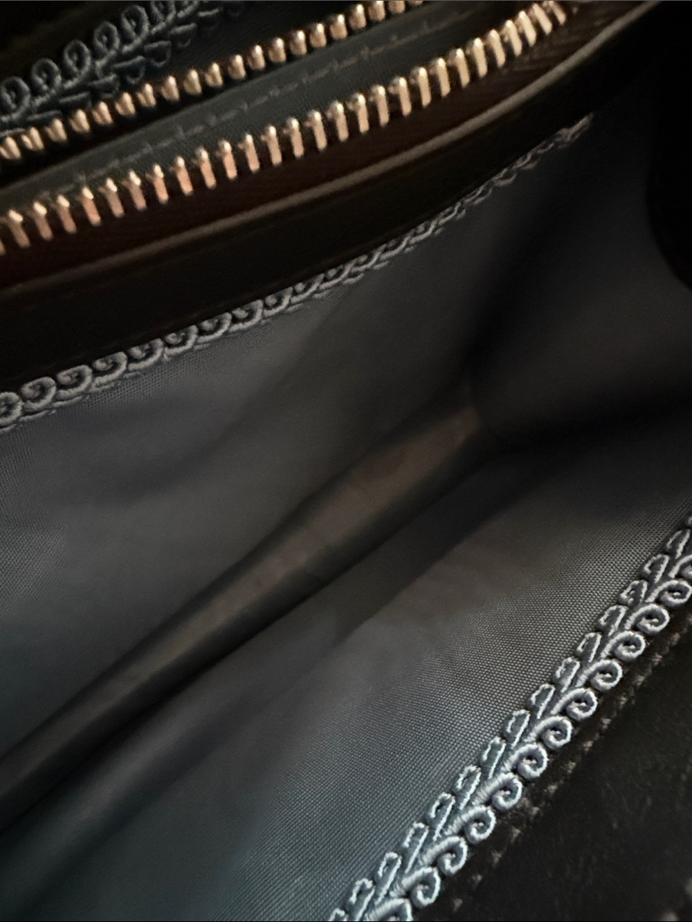 Gucci Garden Black & Gold Filligree Dionysus Shoulder Bag - Picture 7 of 8